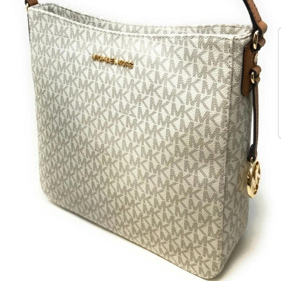 Michael Kors Vanilla Jet Set Large Messenger/Crossbody  bag - Picture 2 of 10